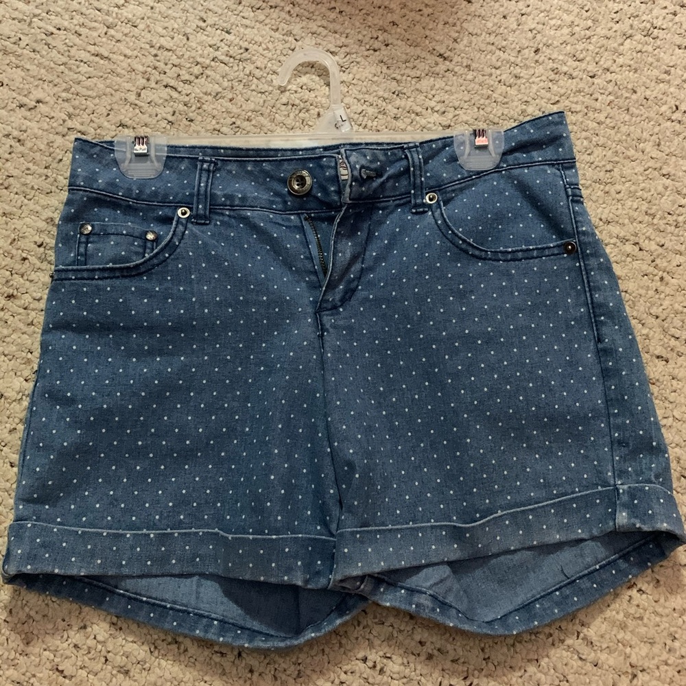 Blue with white polka dot shorts